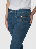 Carla Naomi Deluxe Jeans – Mid Blue